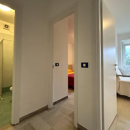 Two-room Flat Close To The And The Center Lägenhet *